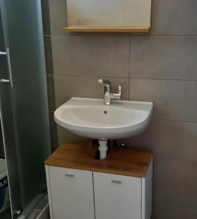 Narcis Polje 3 * Divcibare
