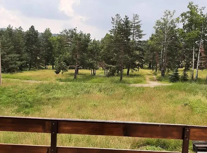 Narcis Polje 아파트 *